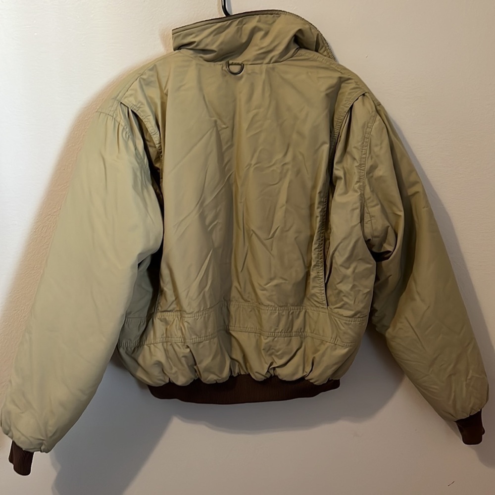 Vintage Remington Outdoor Clothing Tan Weather Resistant Puffer Coat (EXCELLENT) - Picture 5 of 5